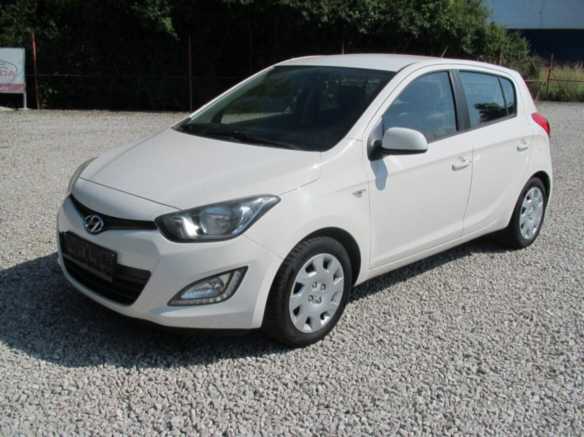 Hyundai i20 první generace 3