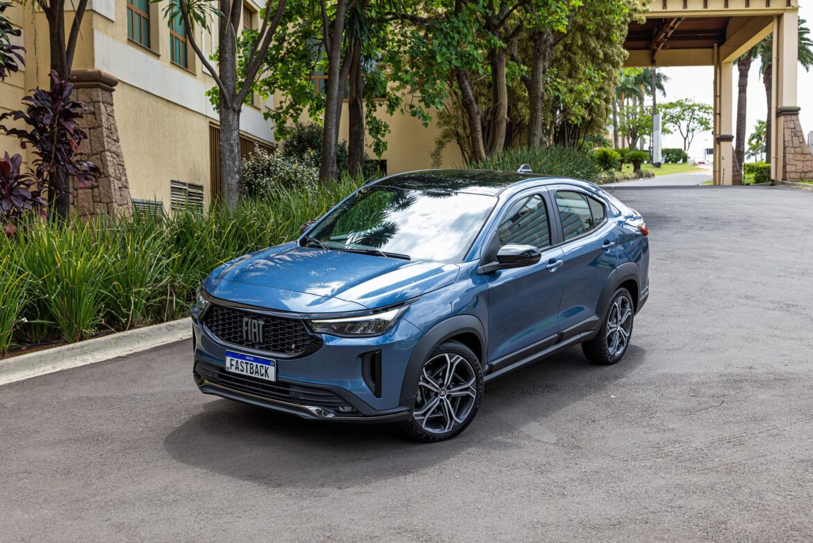 Fiat Fastback Hybrid 2025 1